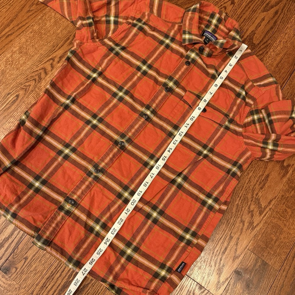Patagonia Lightweight Fjord Flannel Shirt Men's Medium Orange Plaid Cotton - Picture 4 of 6